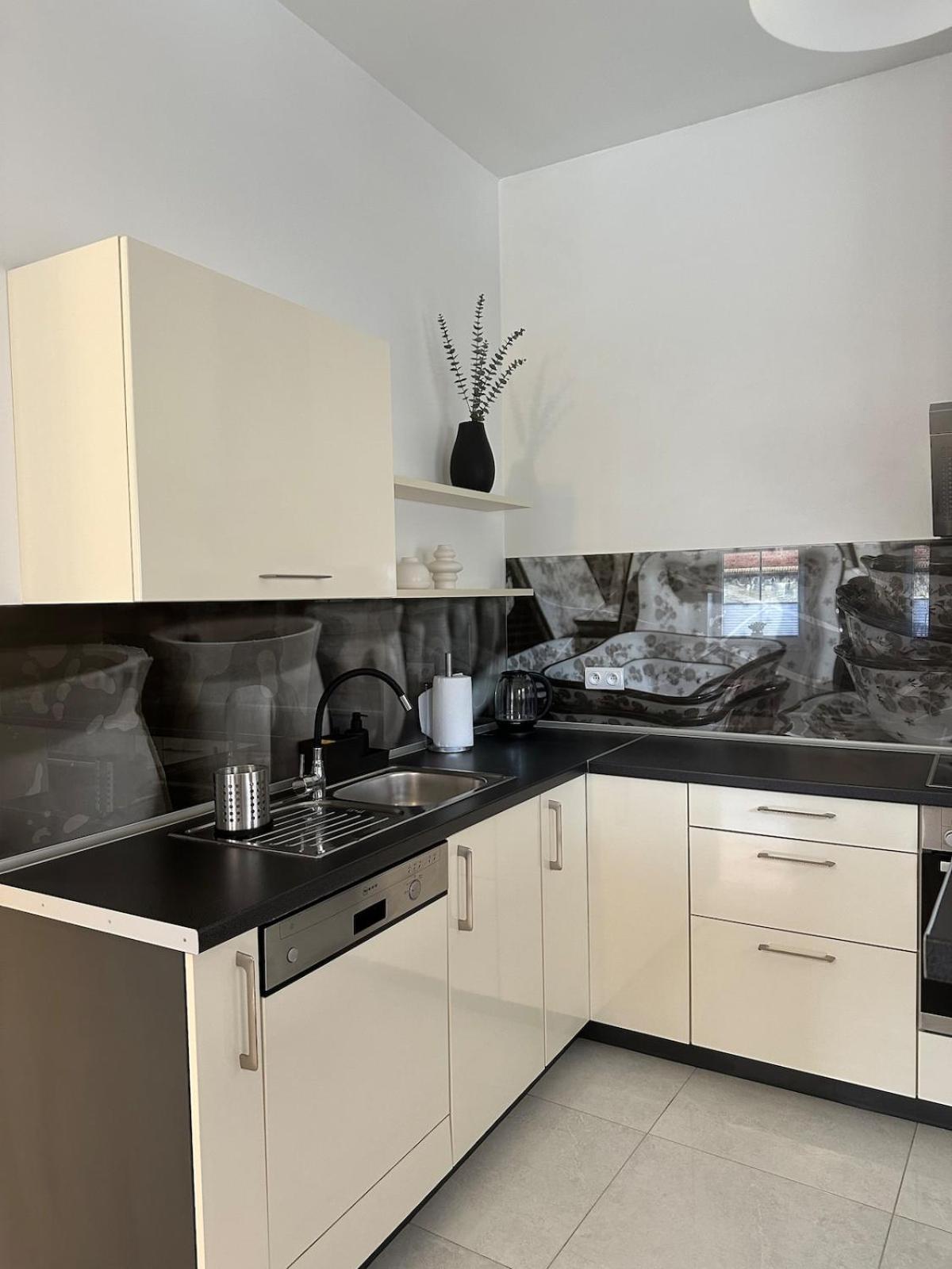 I'm Silver I Centrum Free Parking Apartment *